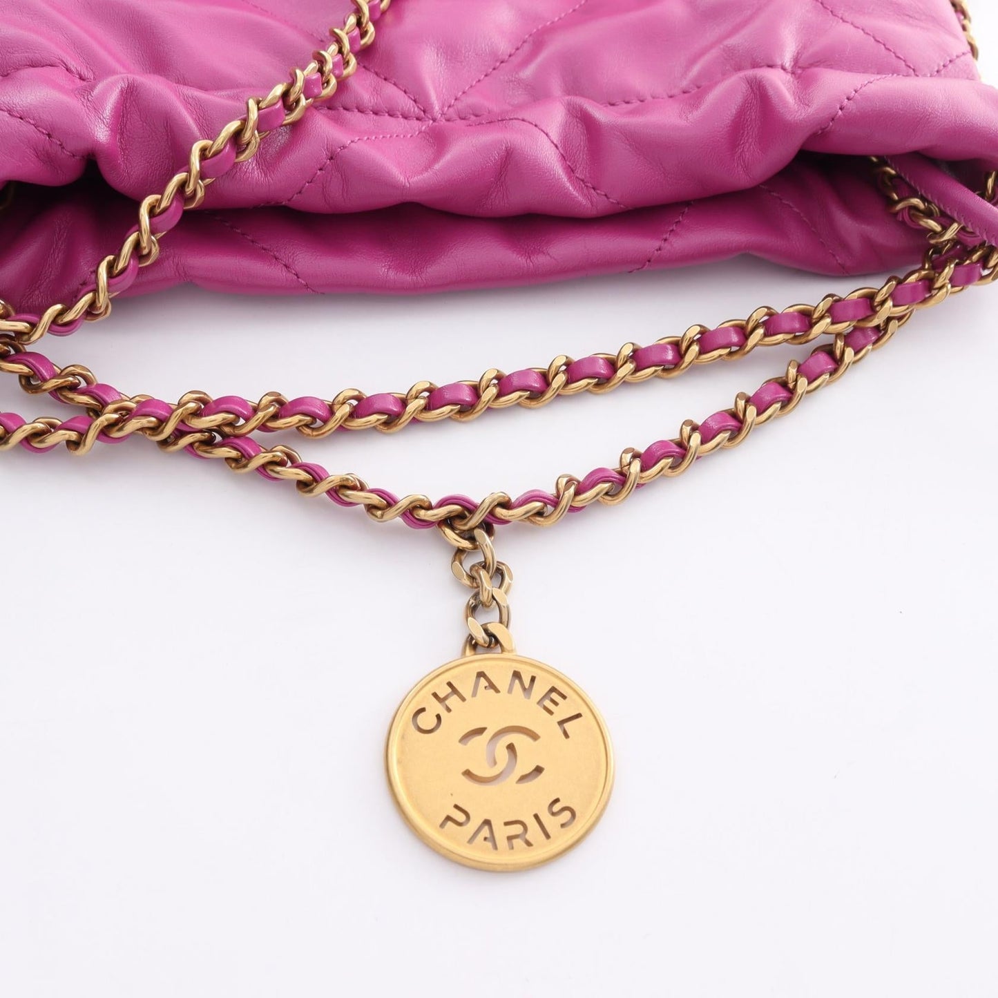 Chanel 22 Leather Shoulder Bag Purple
