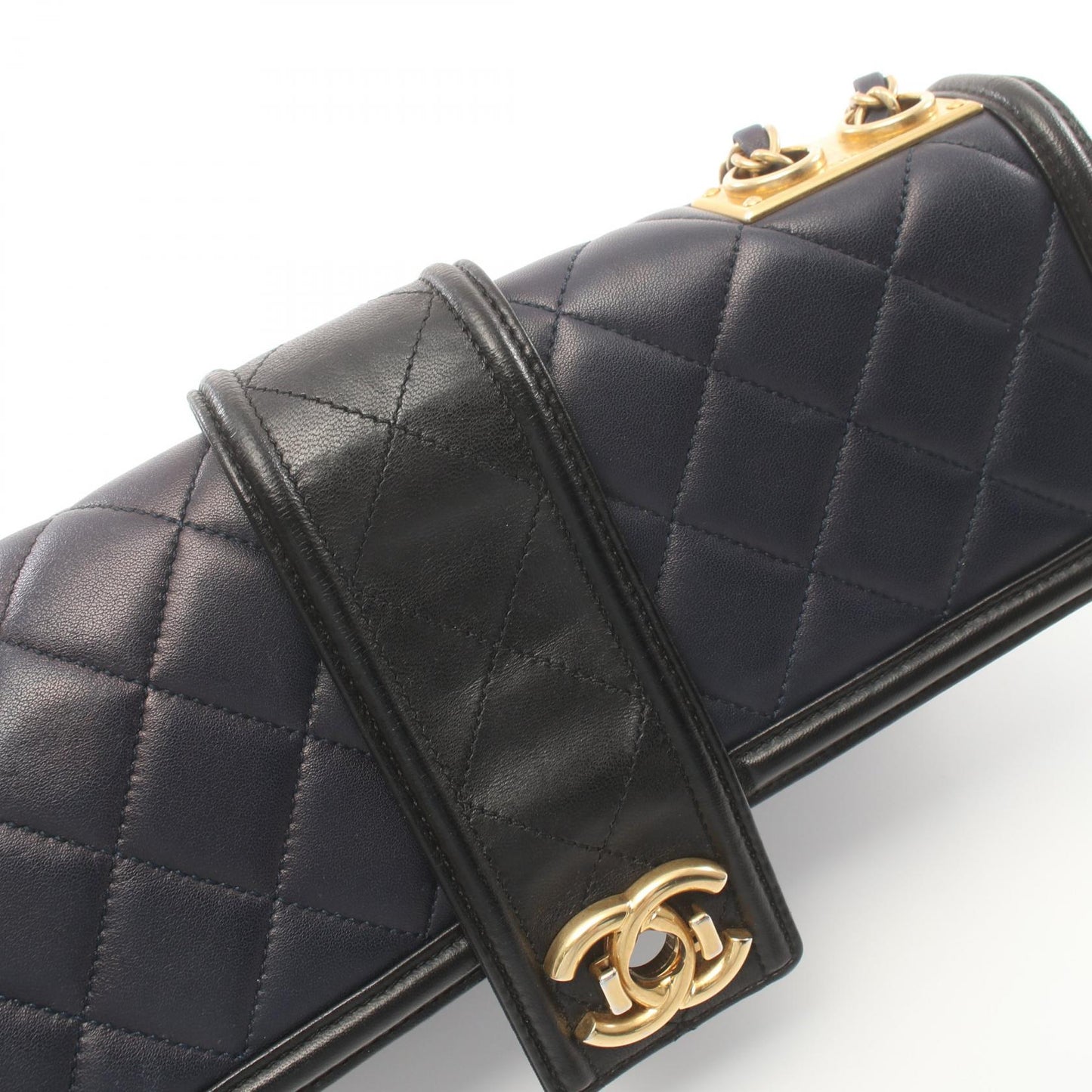Chanel Matelasse Shoulder Bag Leather Shoulder Bag in Great Condition