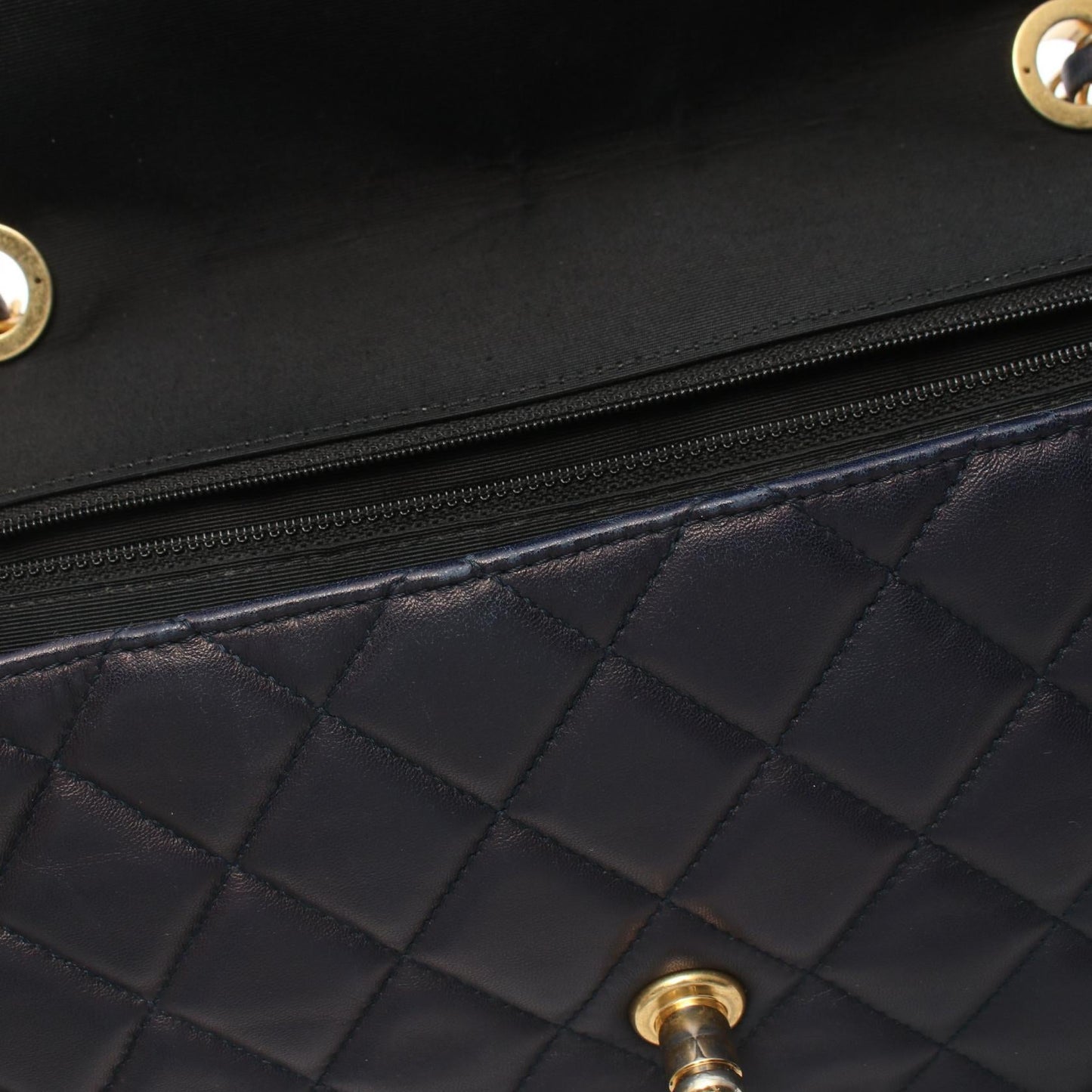 Chanel Matelasse Shoulder Bag Leather Shoulder Bag in Great Condition