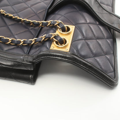 Chanel Matelasse Shoulder Bag Leather Shoulder Bag in Great Condition