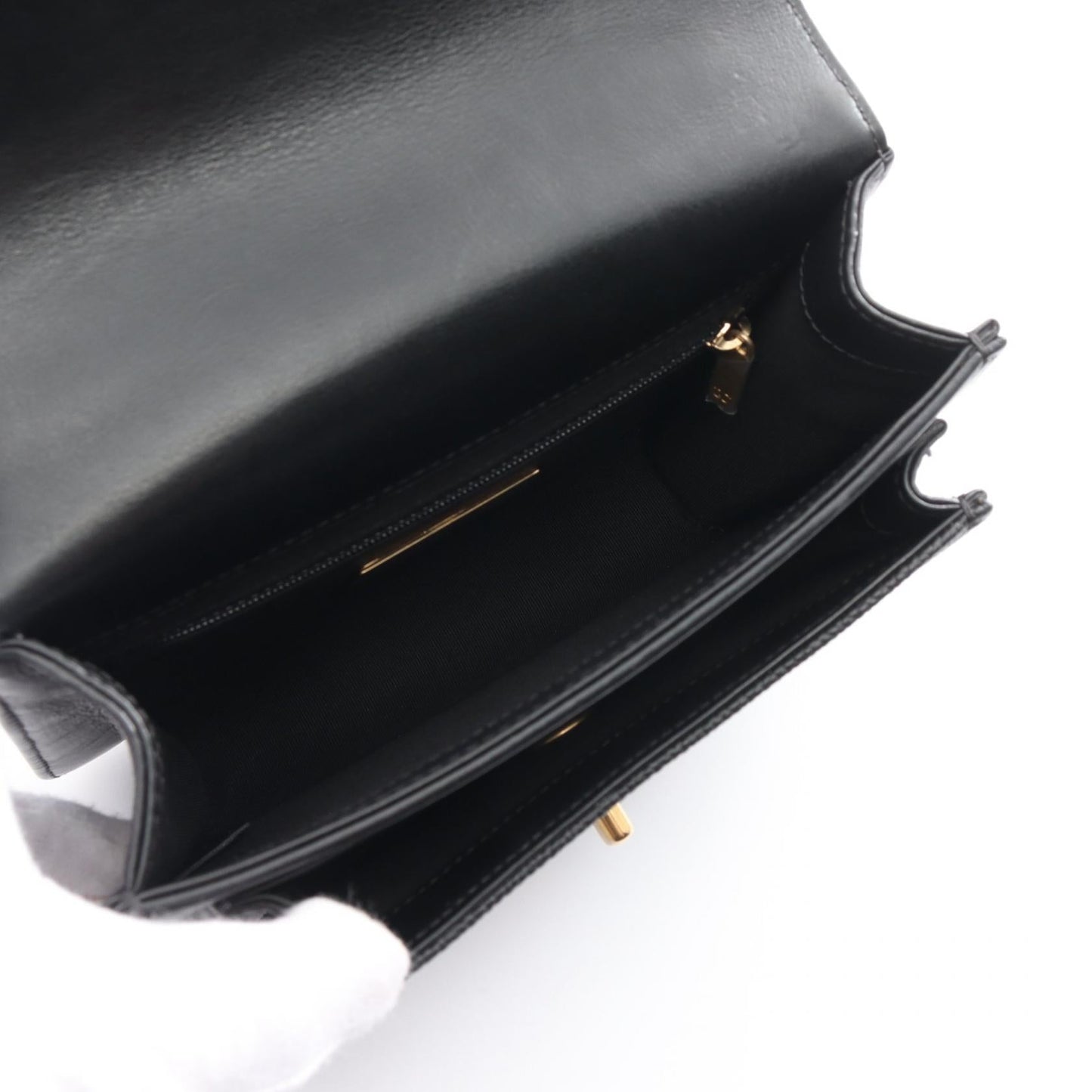 Chanel Matelasse Leather Shoulder Bag Black