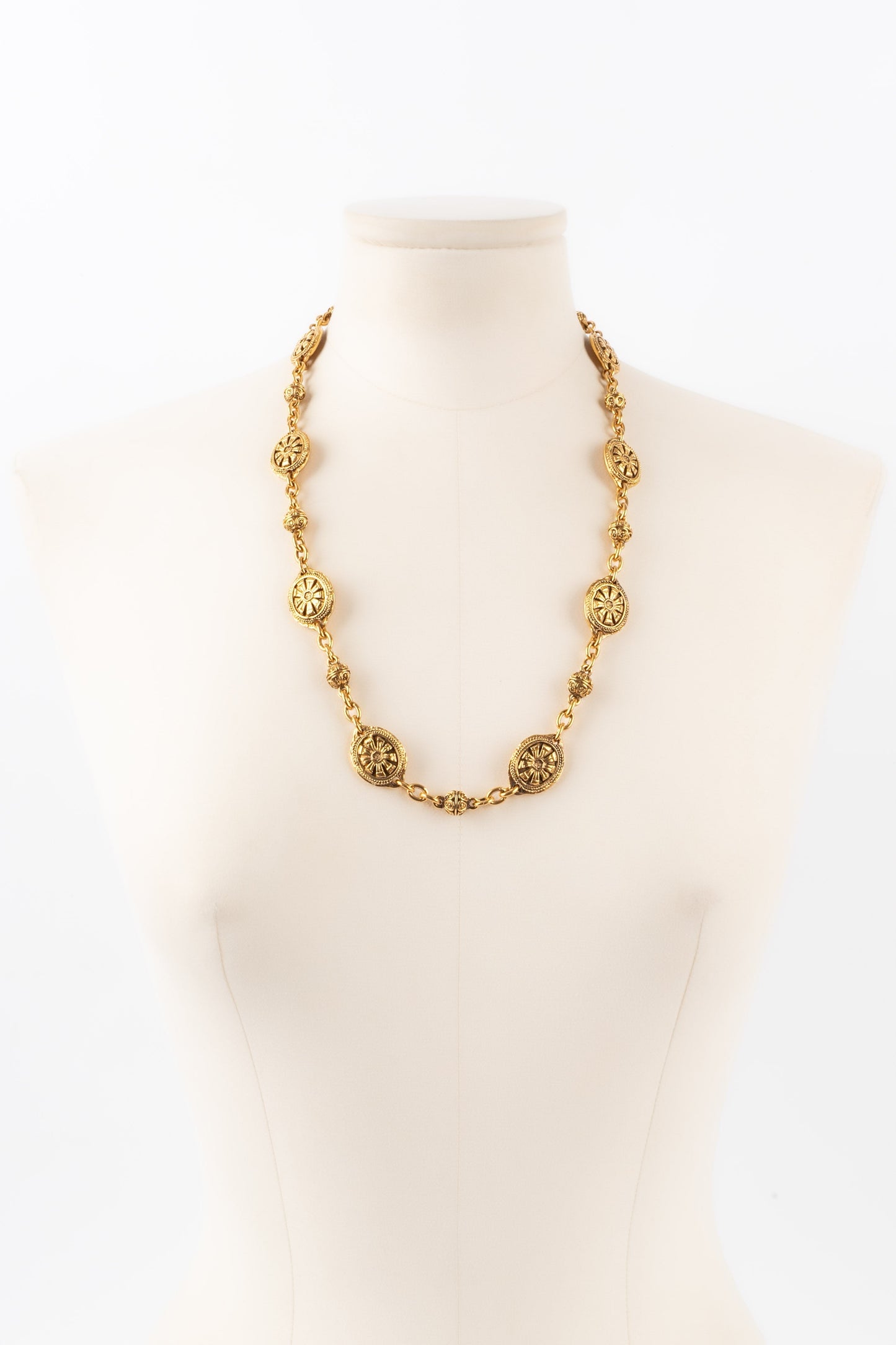 Collier dor Chanel 1980s