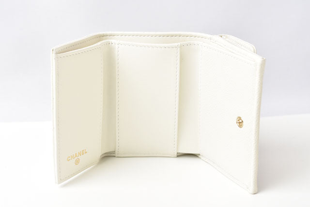 Chanel Caviar Skin Boy Chanel Mini Wallet Off White Gold