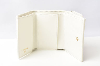 Chanel Caviar Skin Boy Chanel Mini Wallet Off White Gold