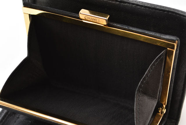 Chanel Caviar Skin Vintage Wallet Black