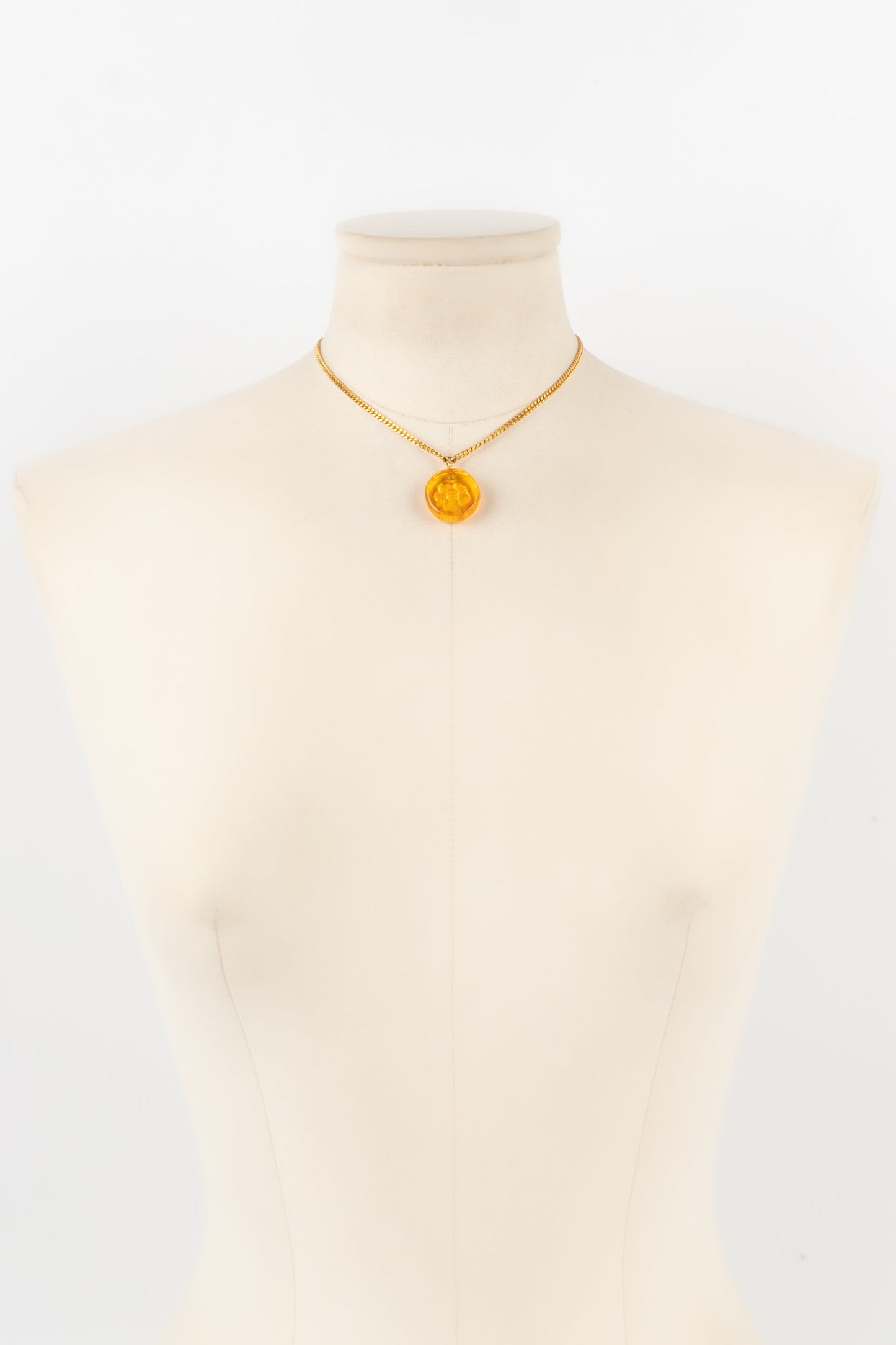 Collier camlia Chanel