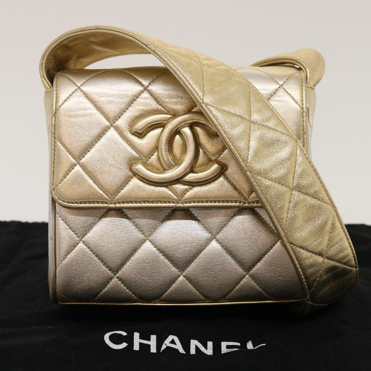 CHANEL Matelasse Shoulder Bag Lamb Skin Gold CC 29567A
