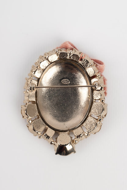 Broche mdaillon Chanel