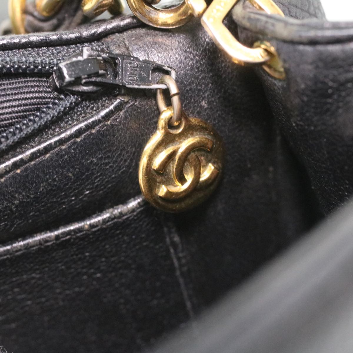 CHANEL Big Matelasse Turn Lock Shoulder Bag Caviar Skin Black CC 32155A