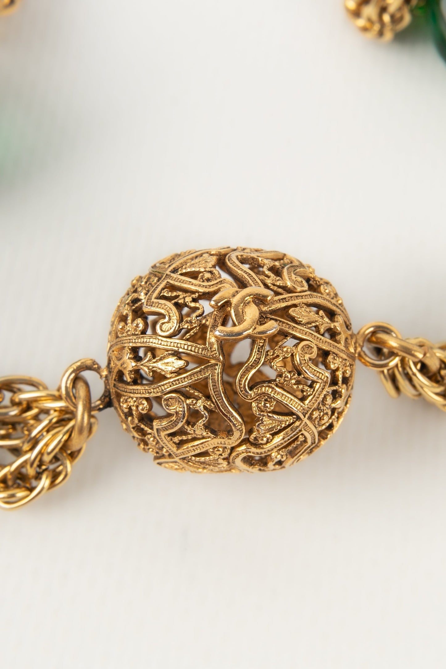 Collier dor Chanel 1984
