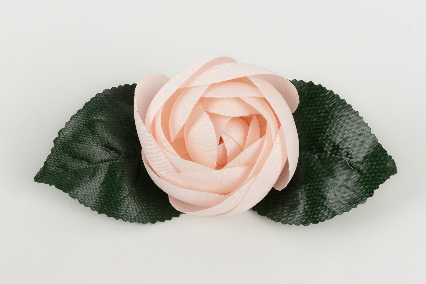 Broche camlia Chanel