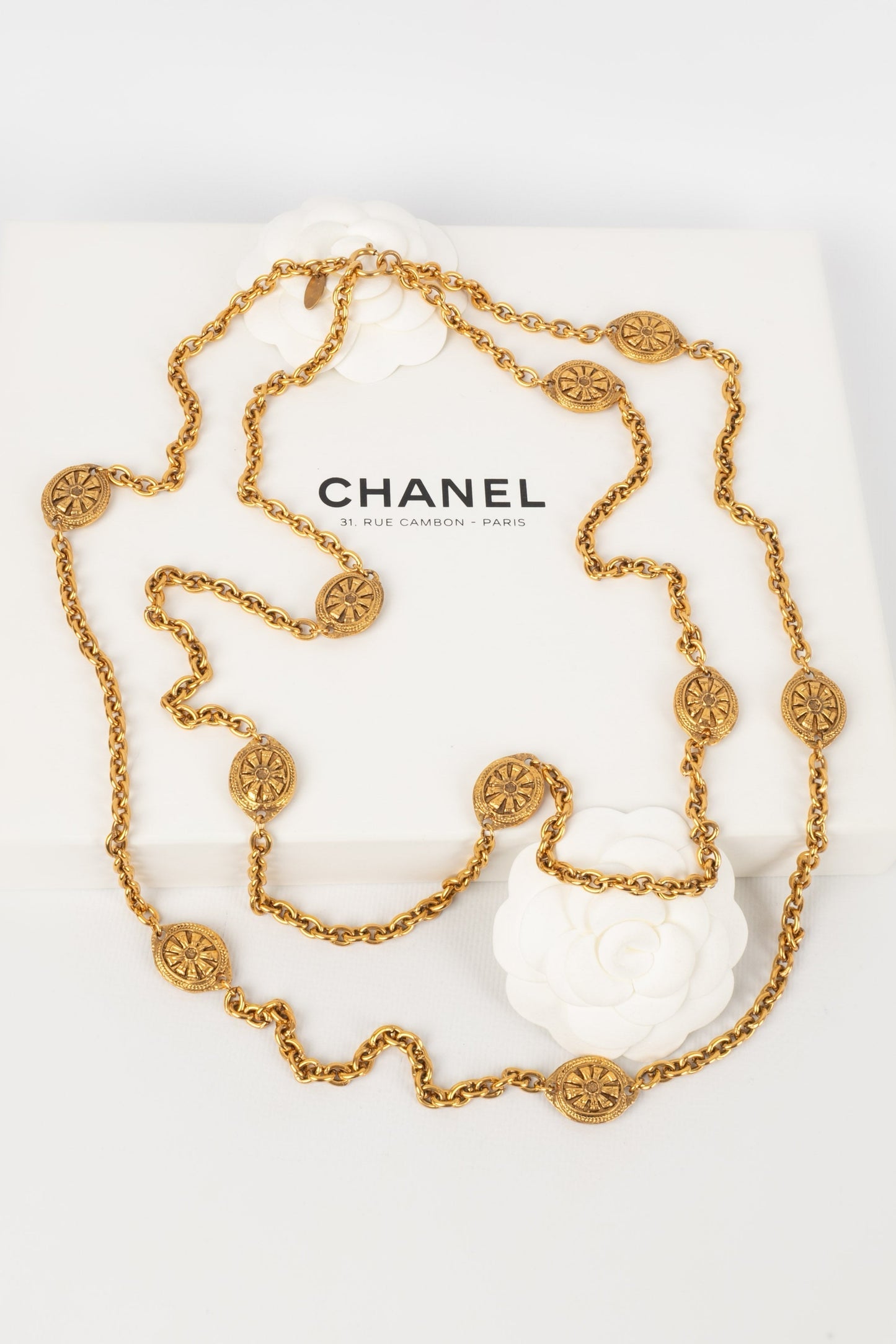 Collier / sautoir Chanel