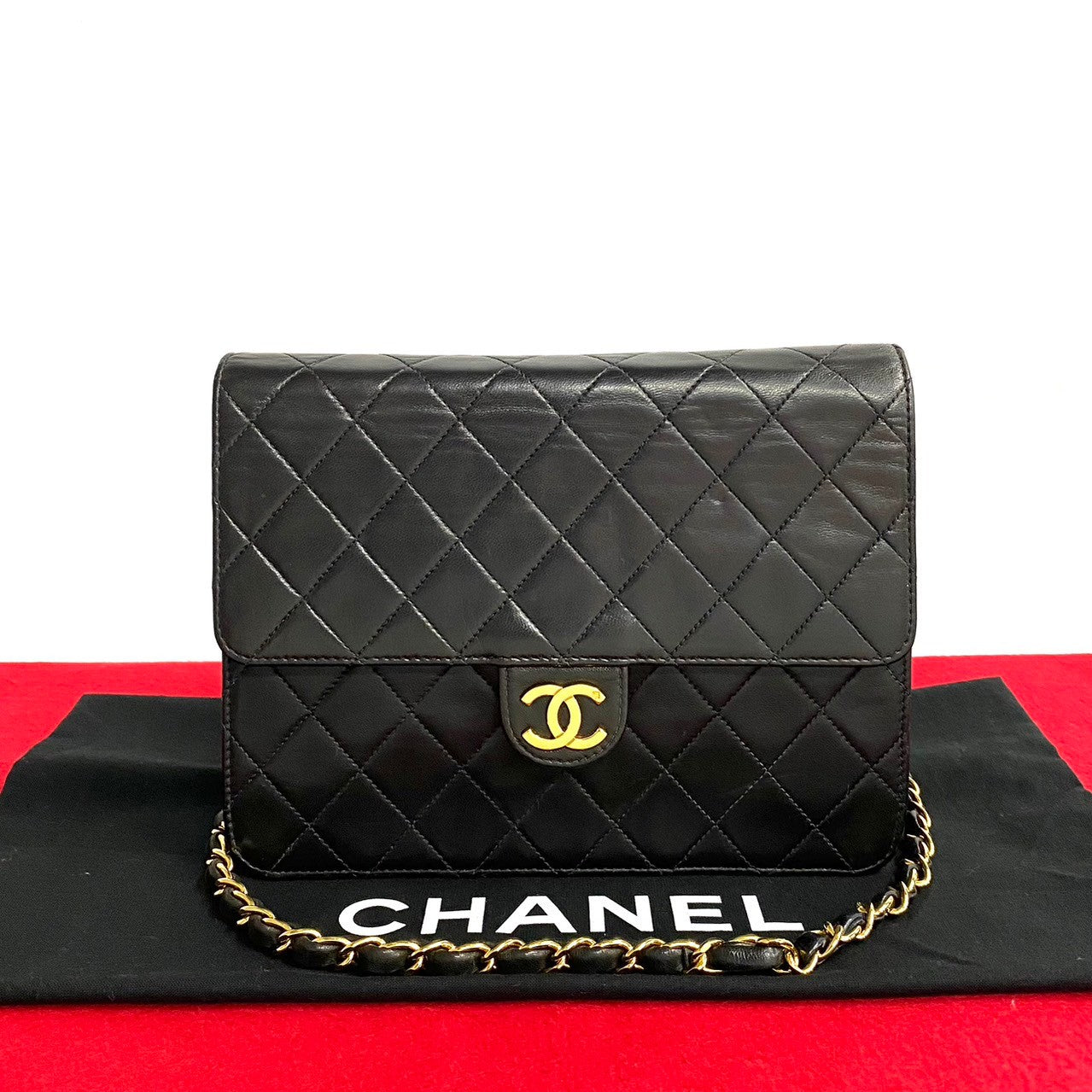 Chanel CC Matelasse Flap Bag  Leather Crossbody Bag in New Condition