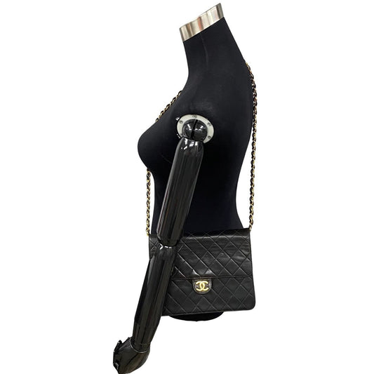 Chanel CC Matelasse Flap Bag  Leather Crossbody Bag in New Condition
