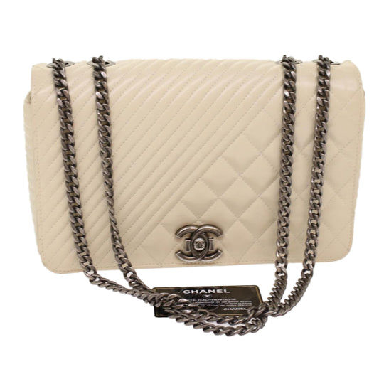 CHANEL Chevron x Matelasse Chain Shoulder Bag Lamb Skin White CC 48469A