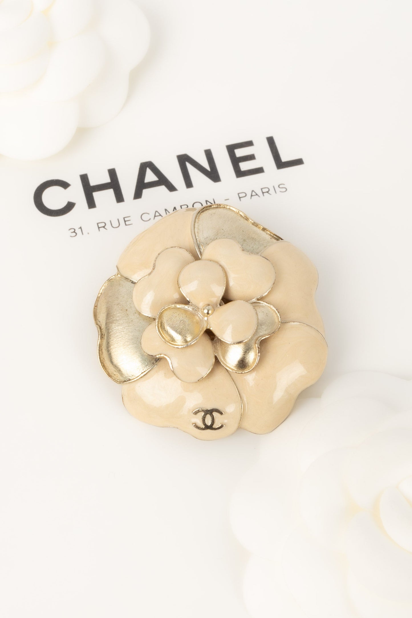Broche camlia Chanel 2007