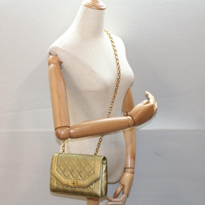 CHANEL Matelasse Turn Lock Chain Shoulder Bag Lamb Skin Gold CC 51274A