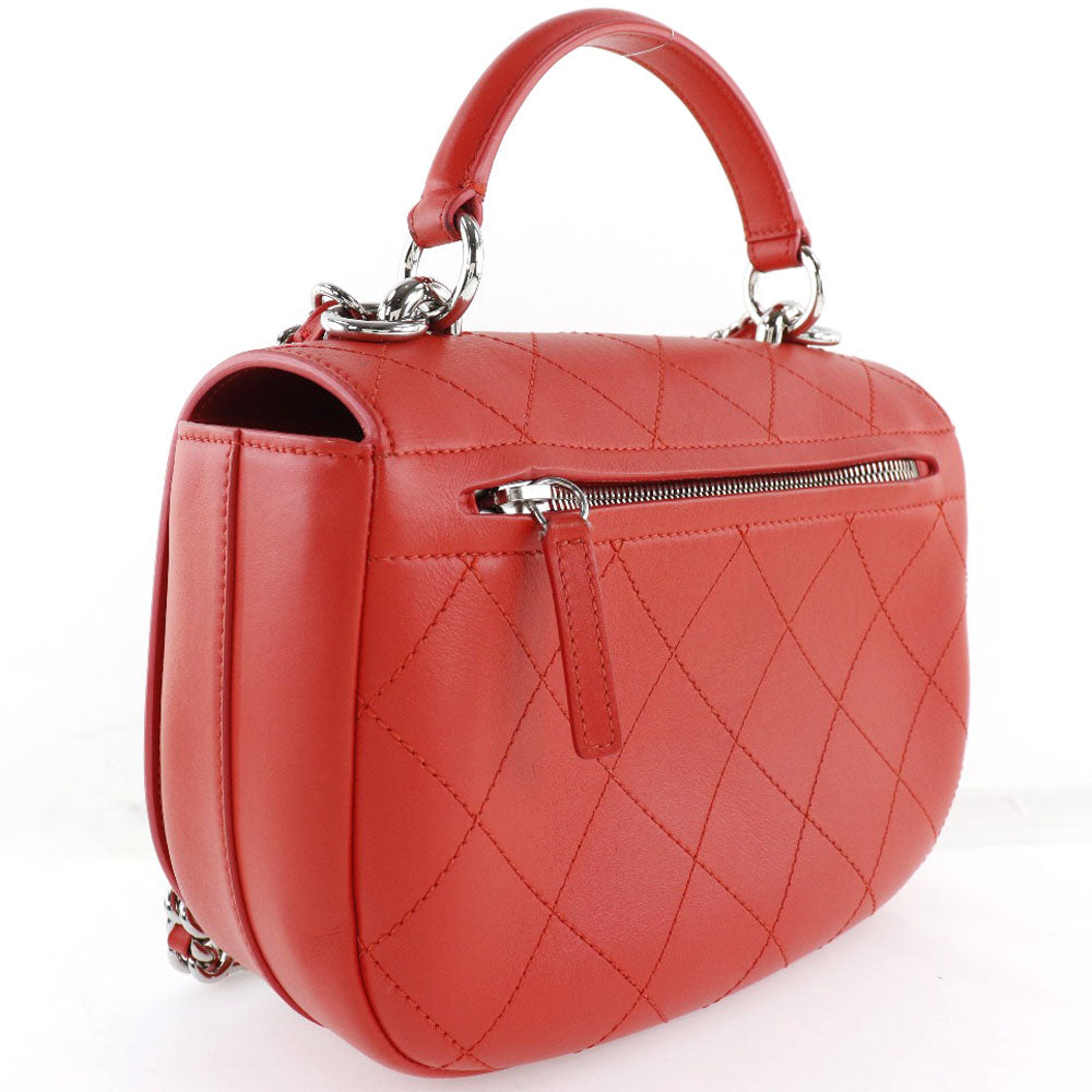 Chanel Chain Shoulder Bag Leather Shoulder Bag in Great Condition