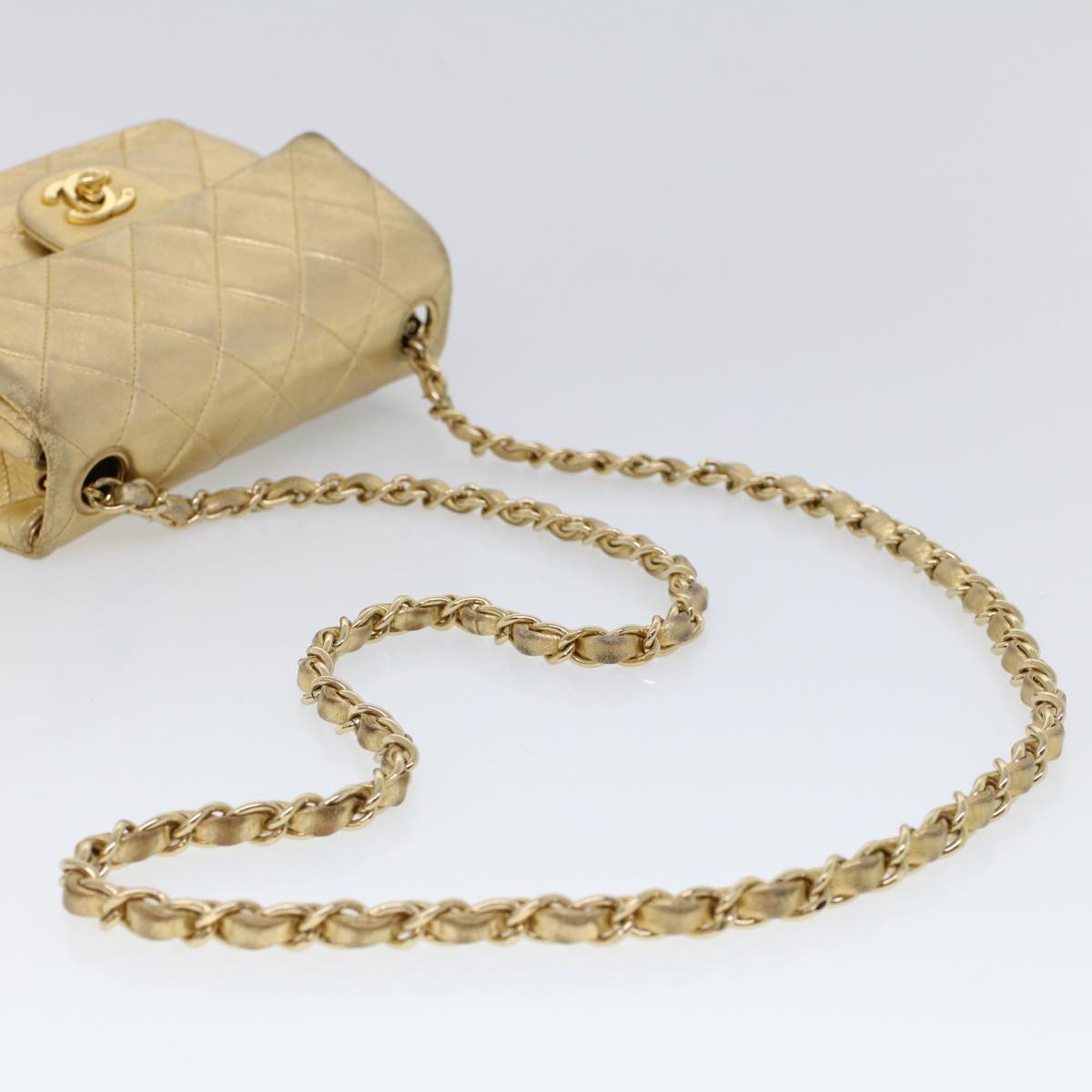 CHANEL Matelasse Turn Lock Chain Shoulder Bag Lamb Skin Gold CC 53752SA