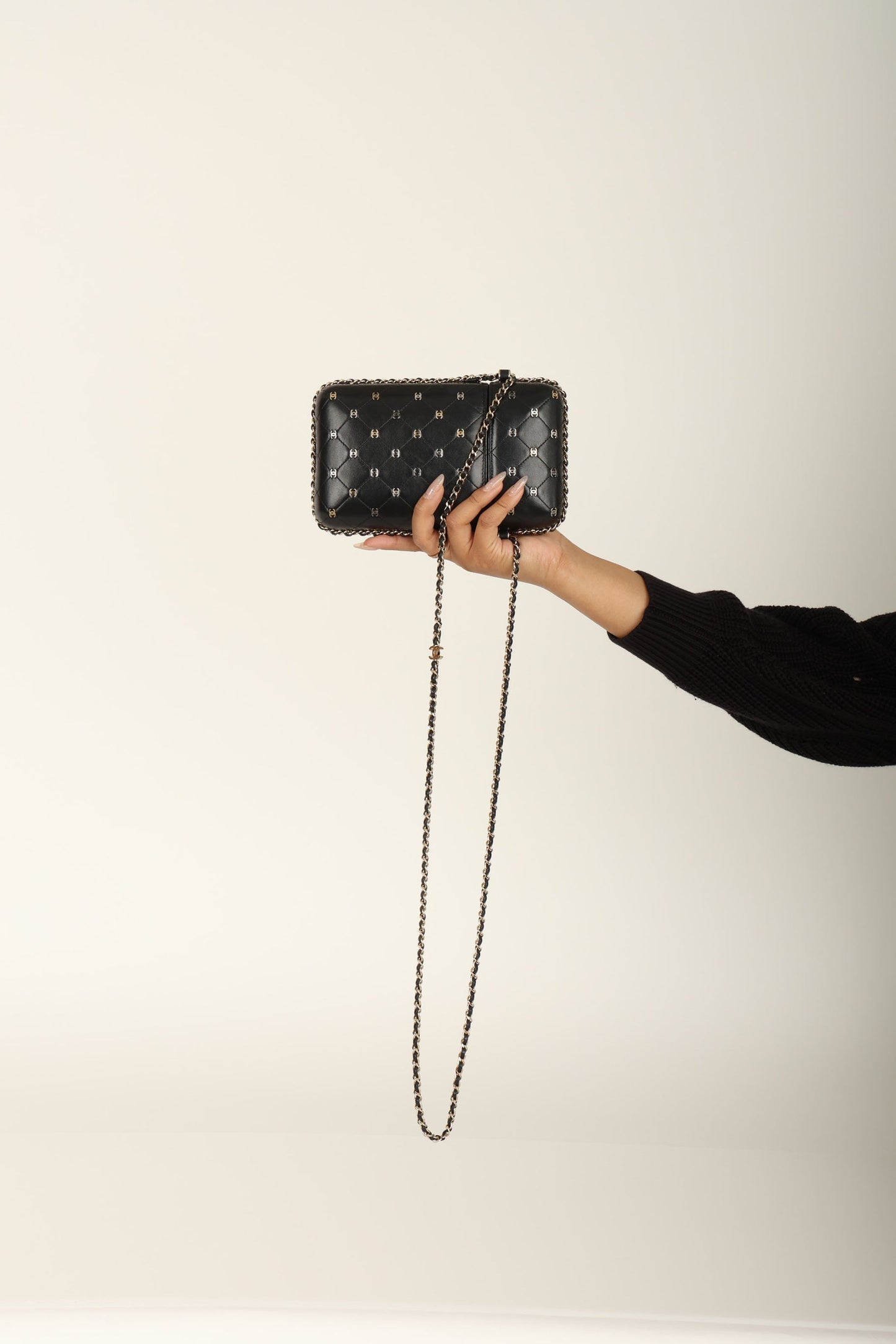 Extremely Rare Chanel 2018 Chain Around Minaudiere