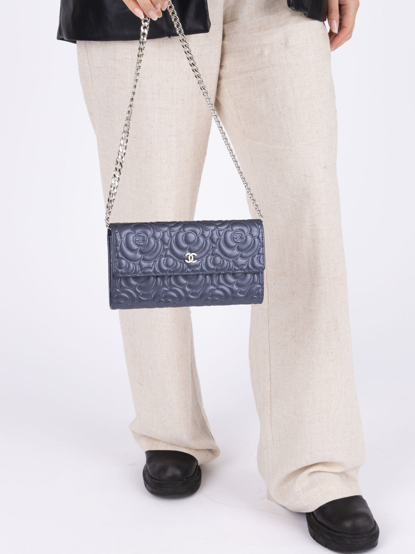 Chanel 2019 Goatskin Iridescent Camellia Wallet w/ Chain