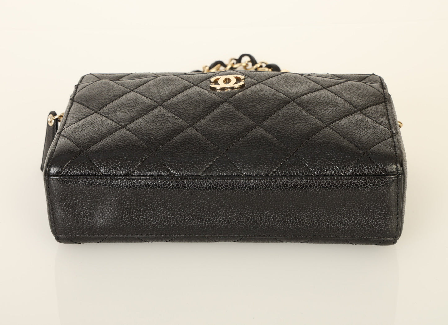 Chanel 2002 Caviar Chain Shoulder Bag