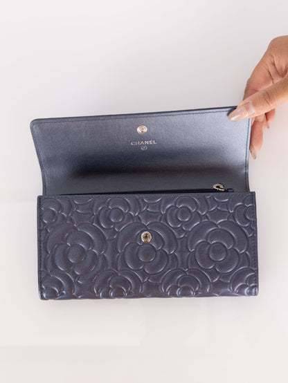 Chanel 2019 Goatskin Iridescent Camellia Wallet w/ Chain