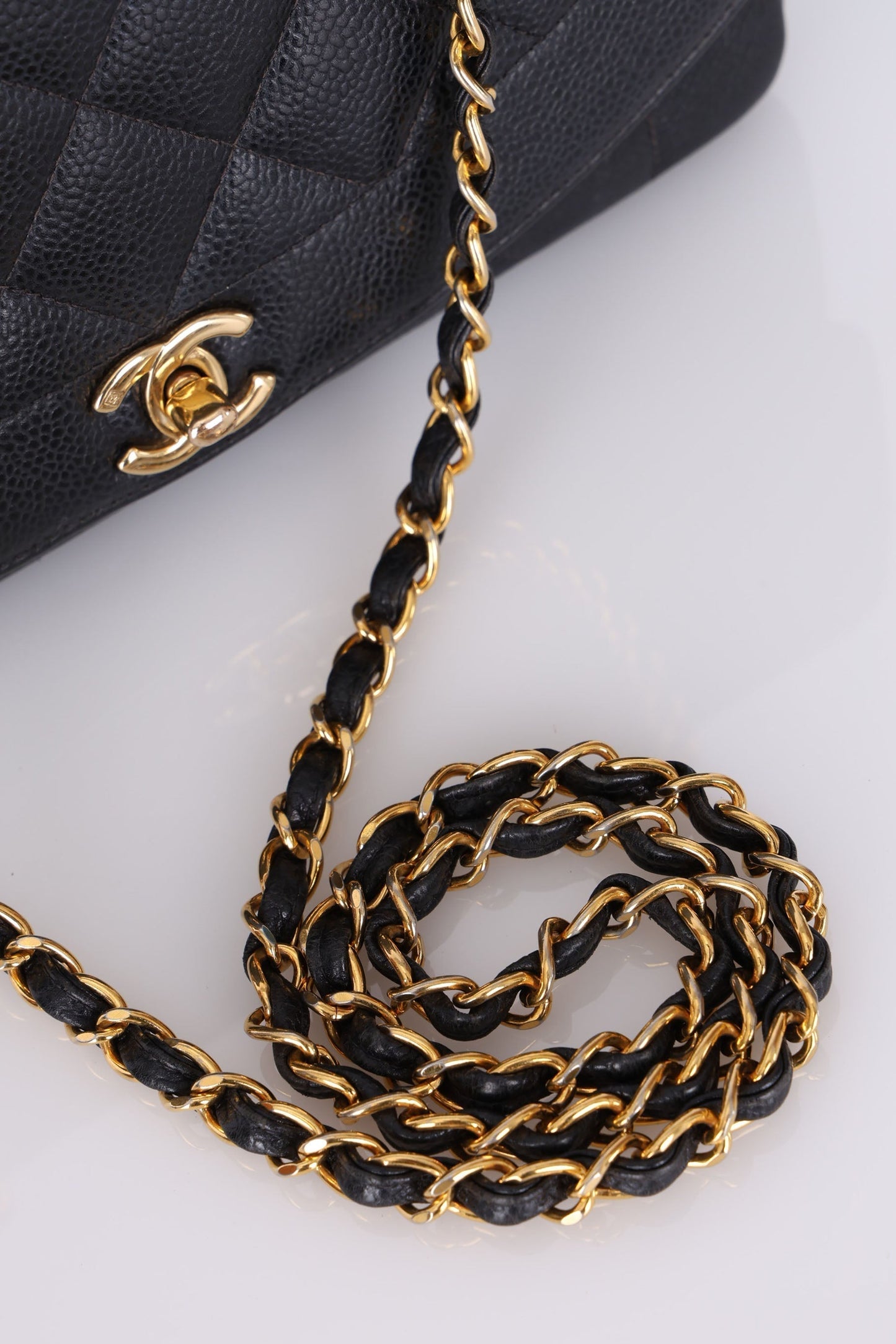 Extremely Rare Chanel 1994 Caviar Medium Diana