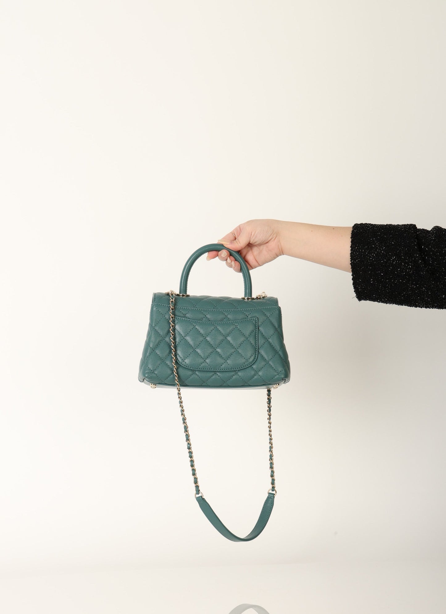 Chanel 21A Caviar Small Coco Handle