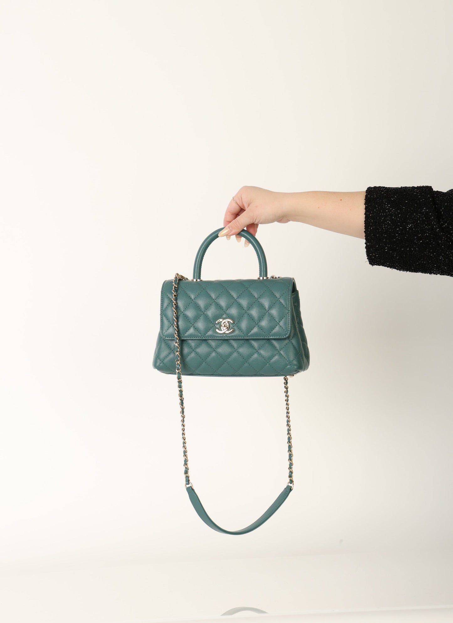 Chanel 21A Caviar Small Coco Handle