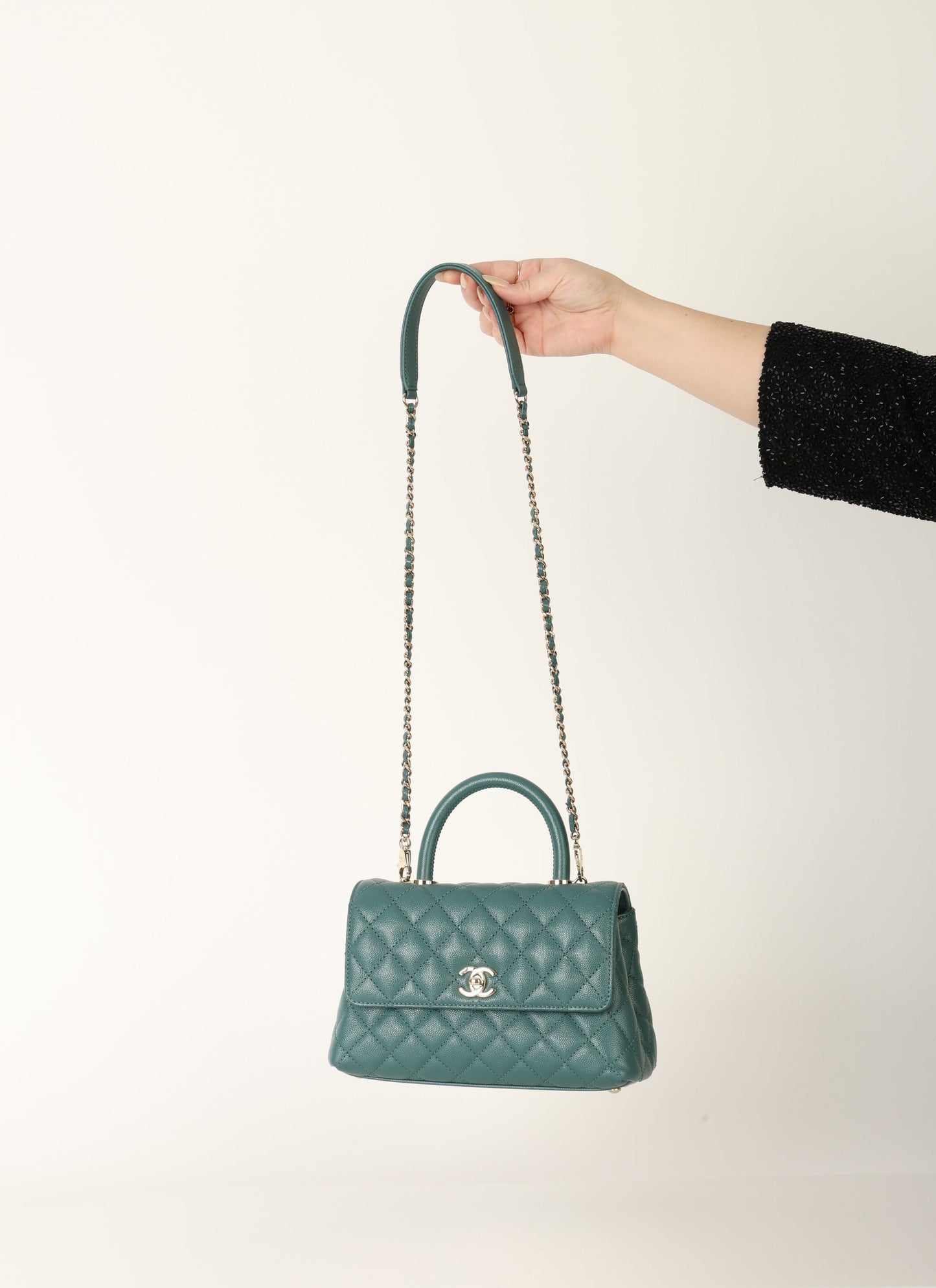 Chanel 21A Caviar Small Coco Handle