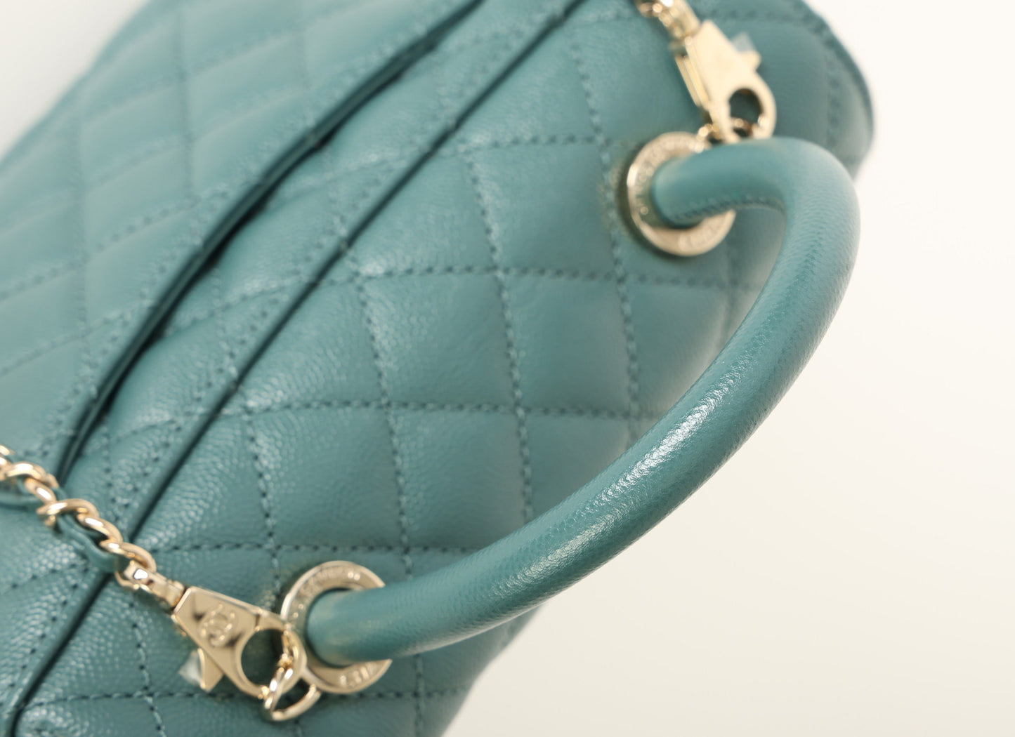Chanel 21A Caviar Small Coco Handle