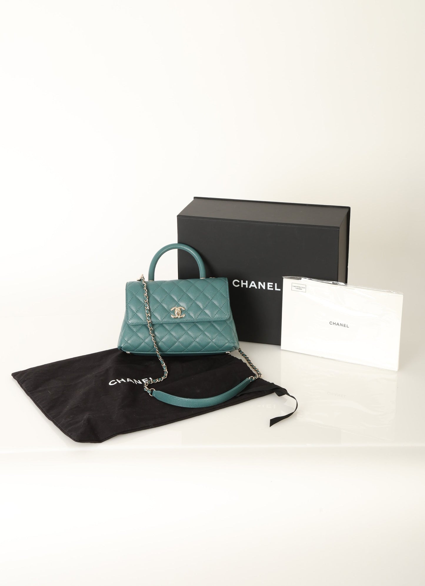 Chanel 21A Caviar Small Coco Handle