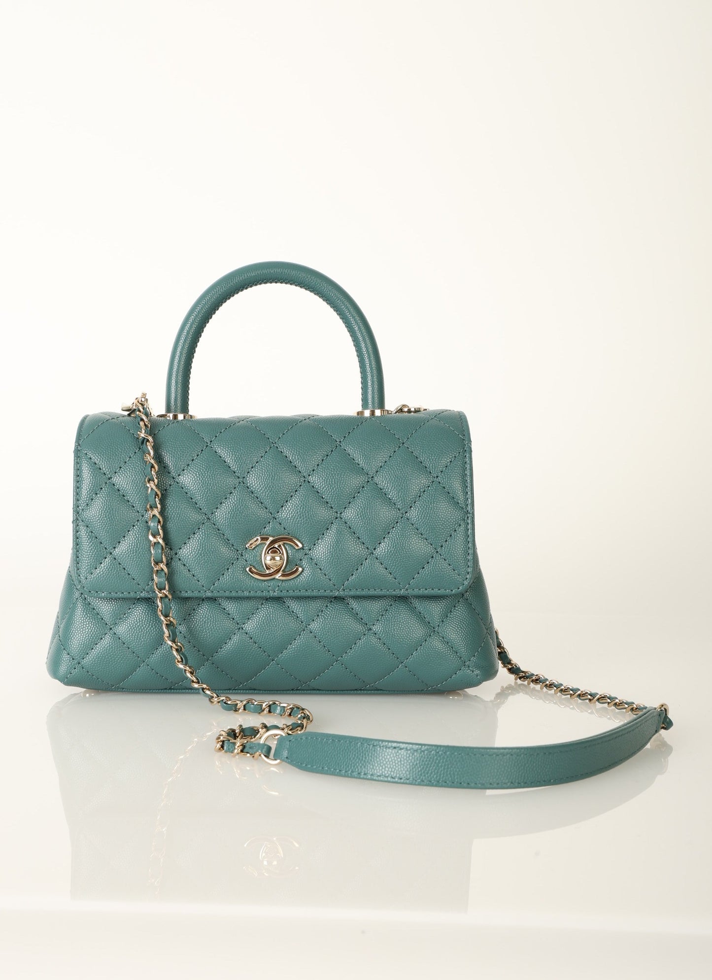 Chanel 21A Caviar Small Coco Handle