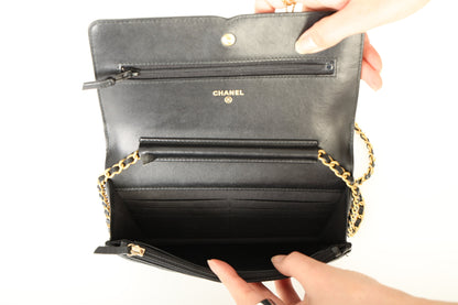 Chanel 2018 Caviar Filigree Wallet on Chain