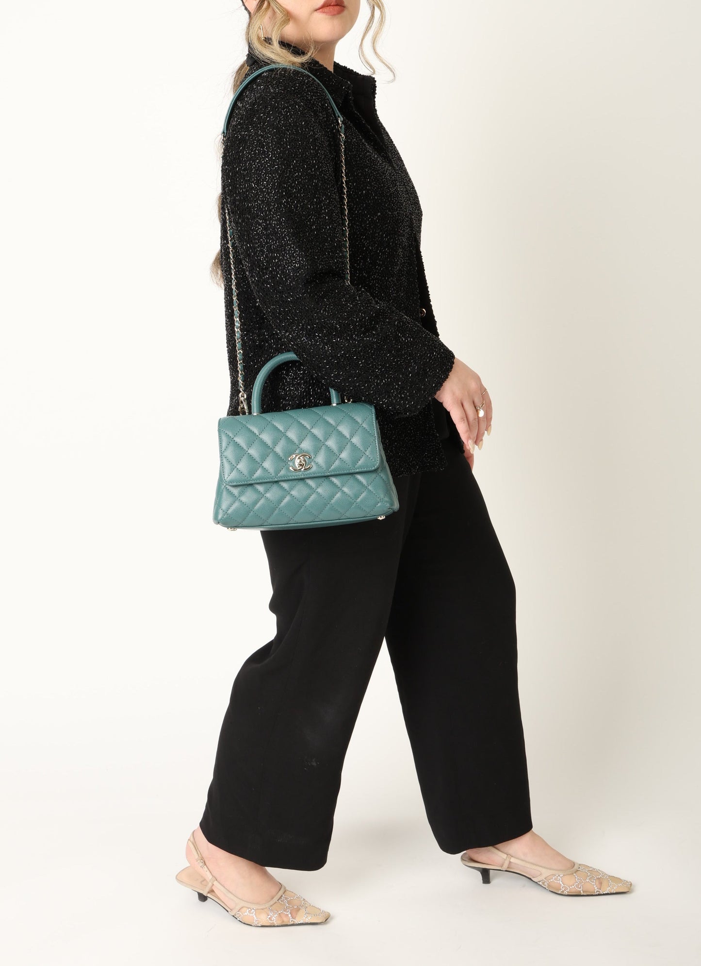 Chanel 21A Caviar Small Coco Handle