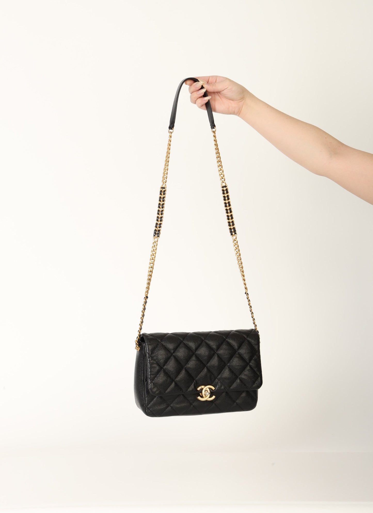 Chanel 22P Caviar Large Melody Flap