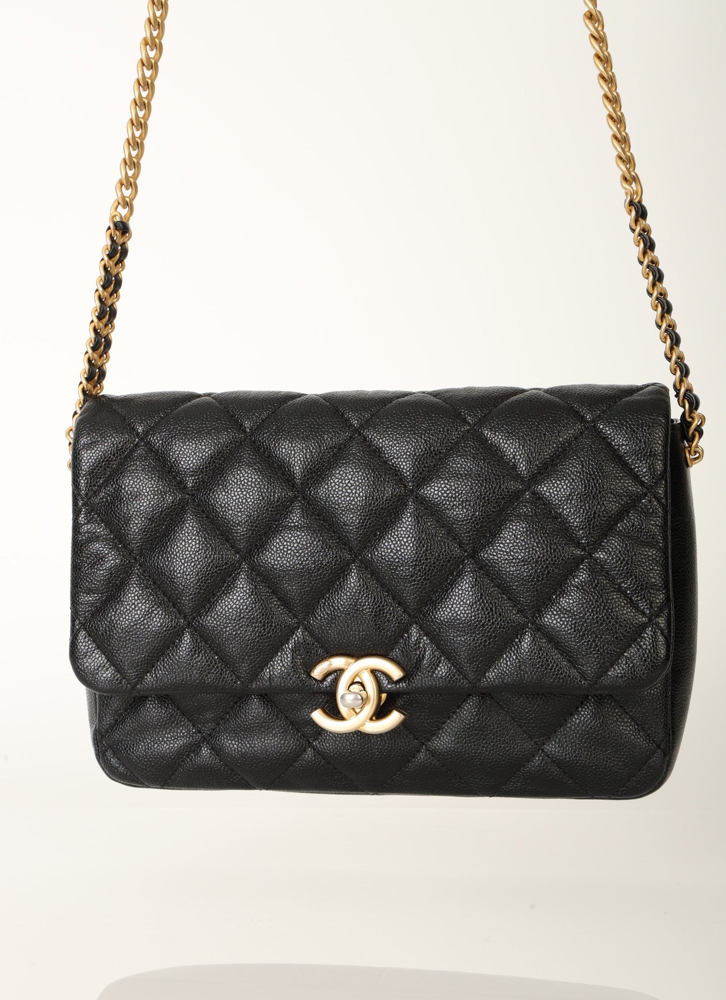 Chanel 22P Caviar Large Melody Flap