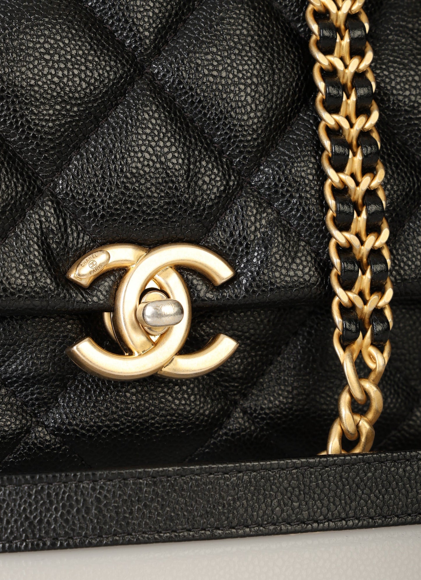 Chanel 22P Caviar Large Melody Flap