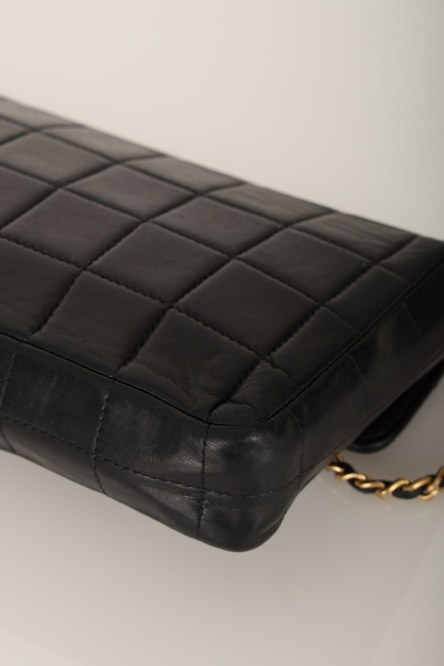 Chanel 2000 Lambskin East West Chocolate Bar