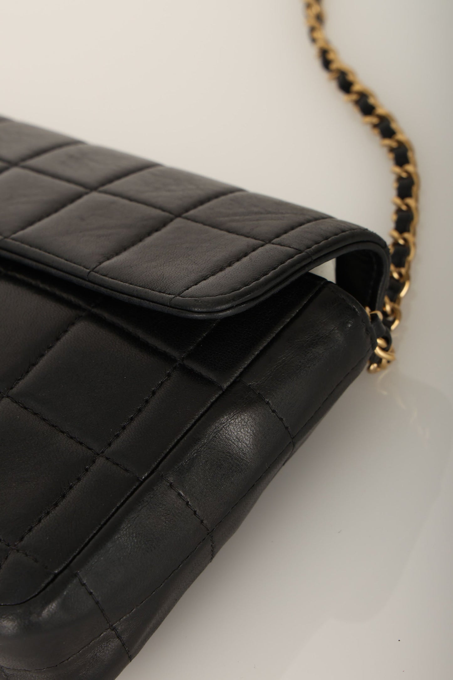 Chanel 2000 Lambskin East West Chocolate Bar