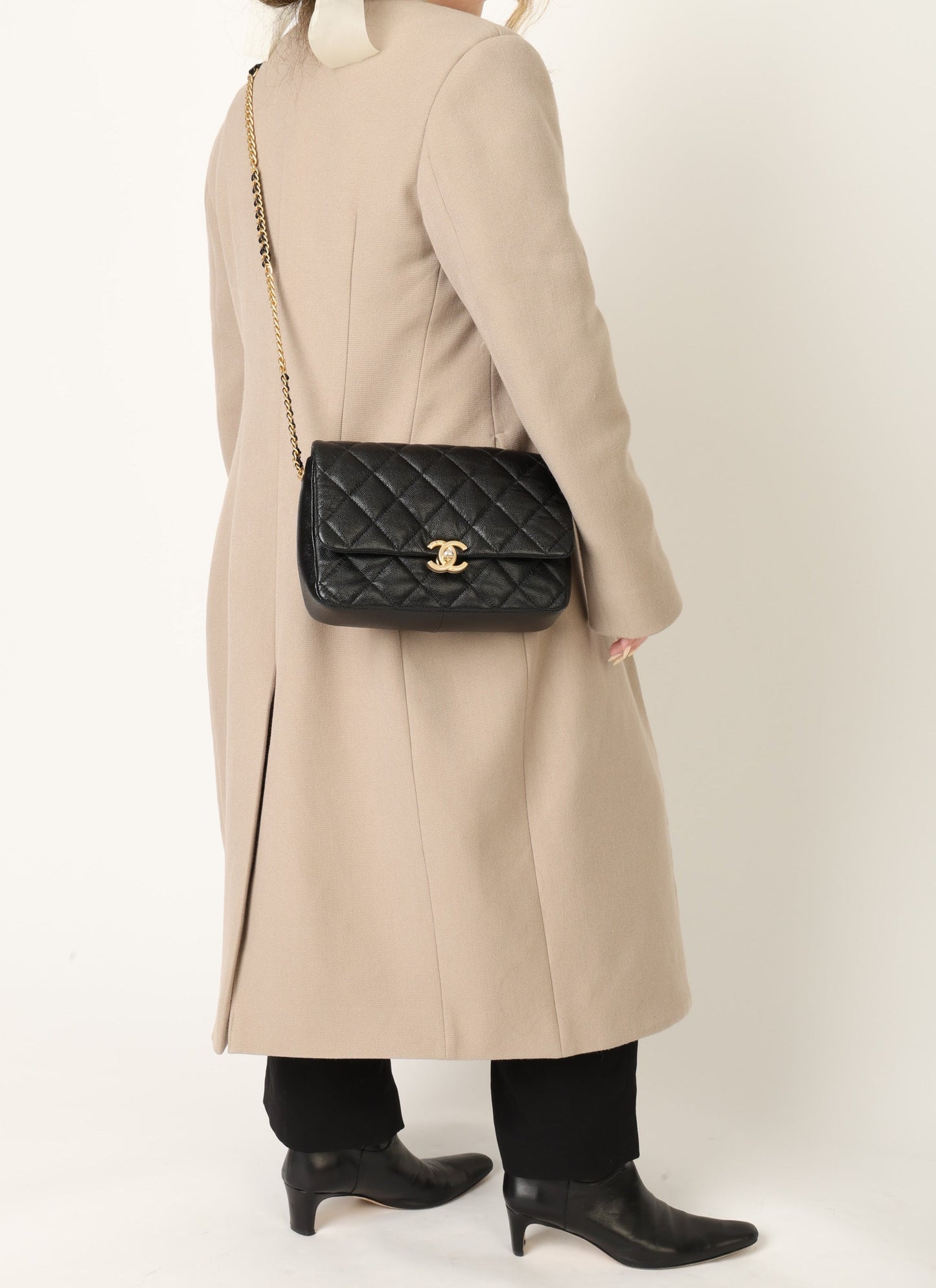 Chanel 22P Caviar Large Melody Flap