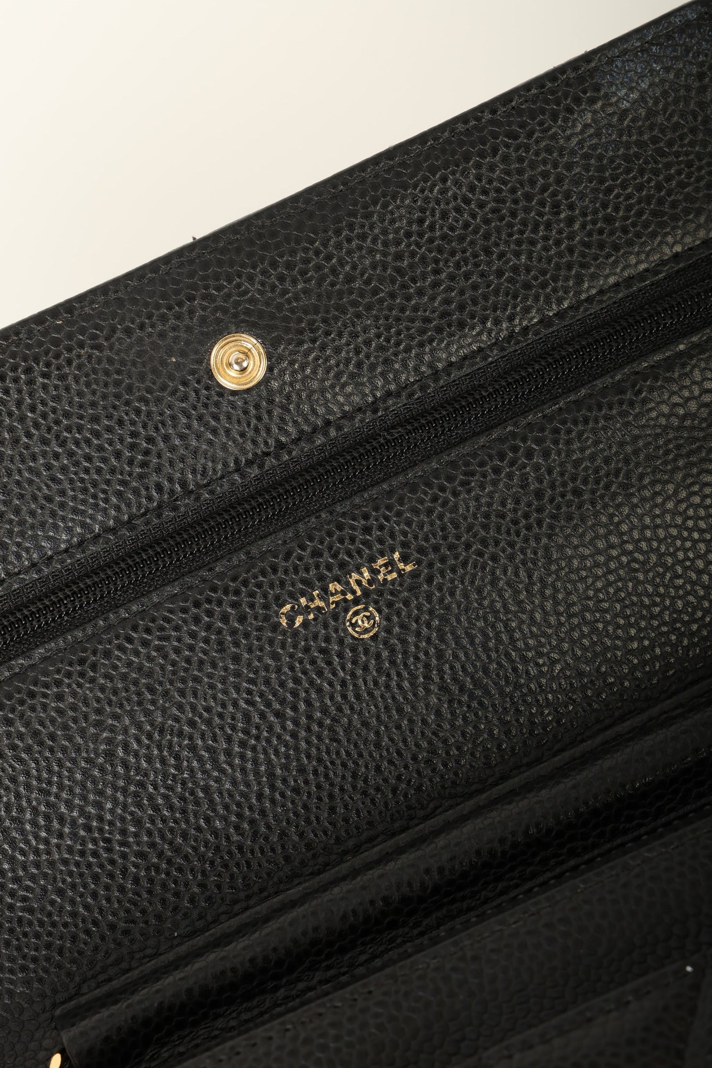 Chanel 2017 Caviar Wallet on Chain