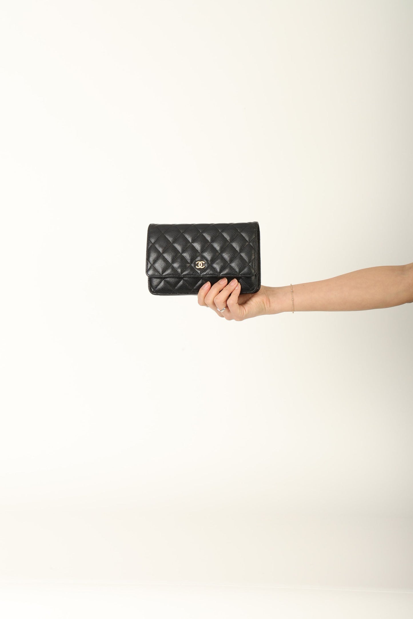 Chanel 2017 Caviar Wallet on Chain