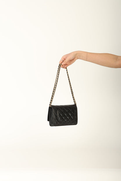 Chanel 2017 Caviar Wallet on Chain