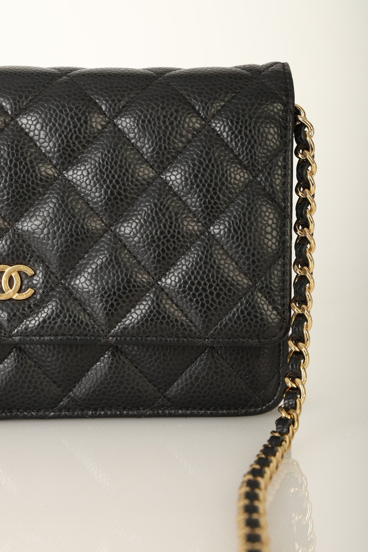 Chanel 2017 Caviar Wallet on Chain