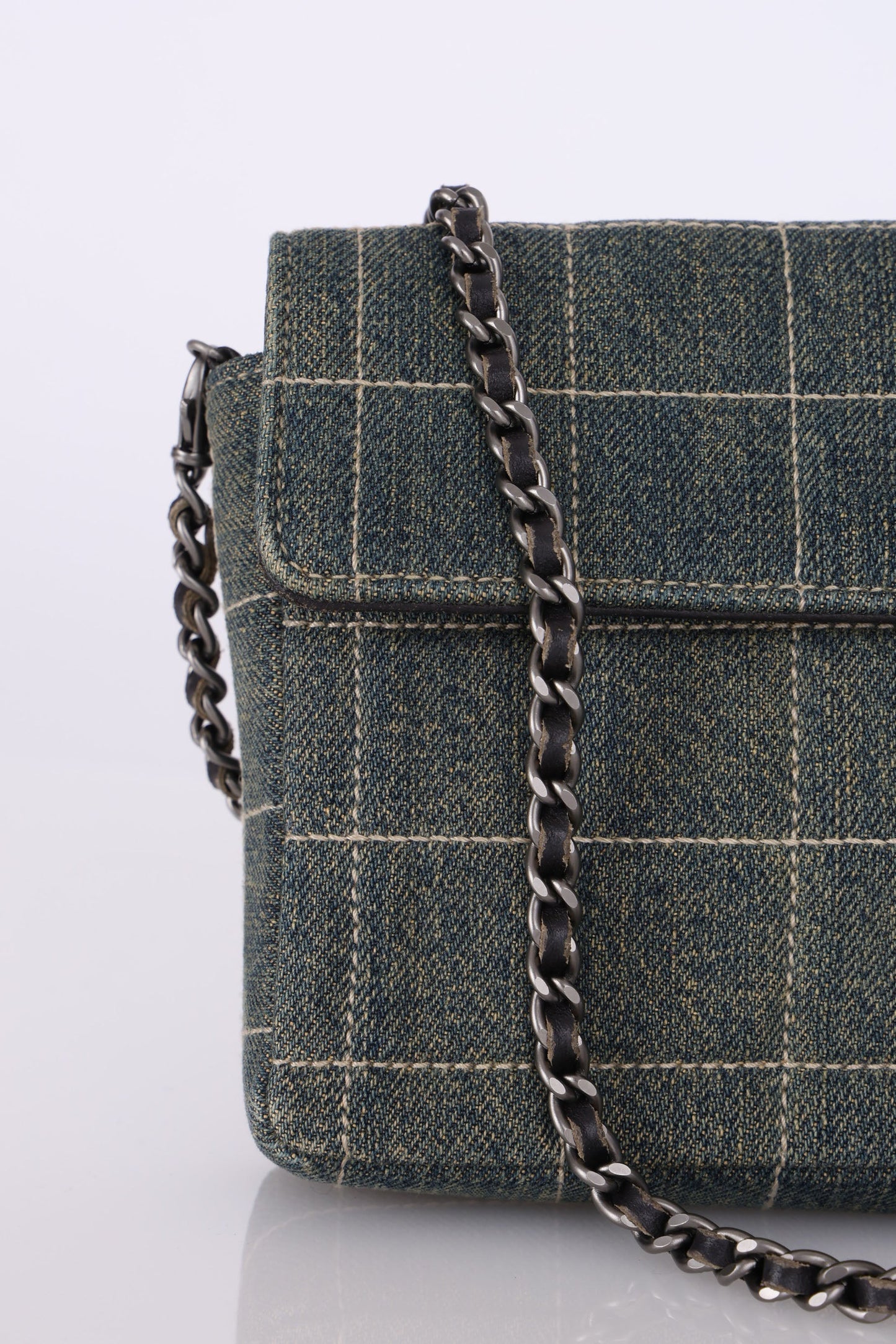 Chanel 2000 Denim East West Flap