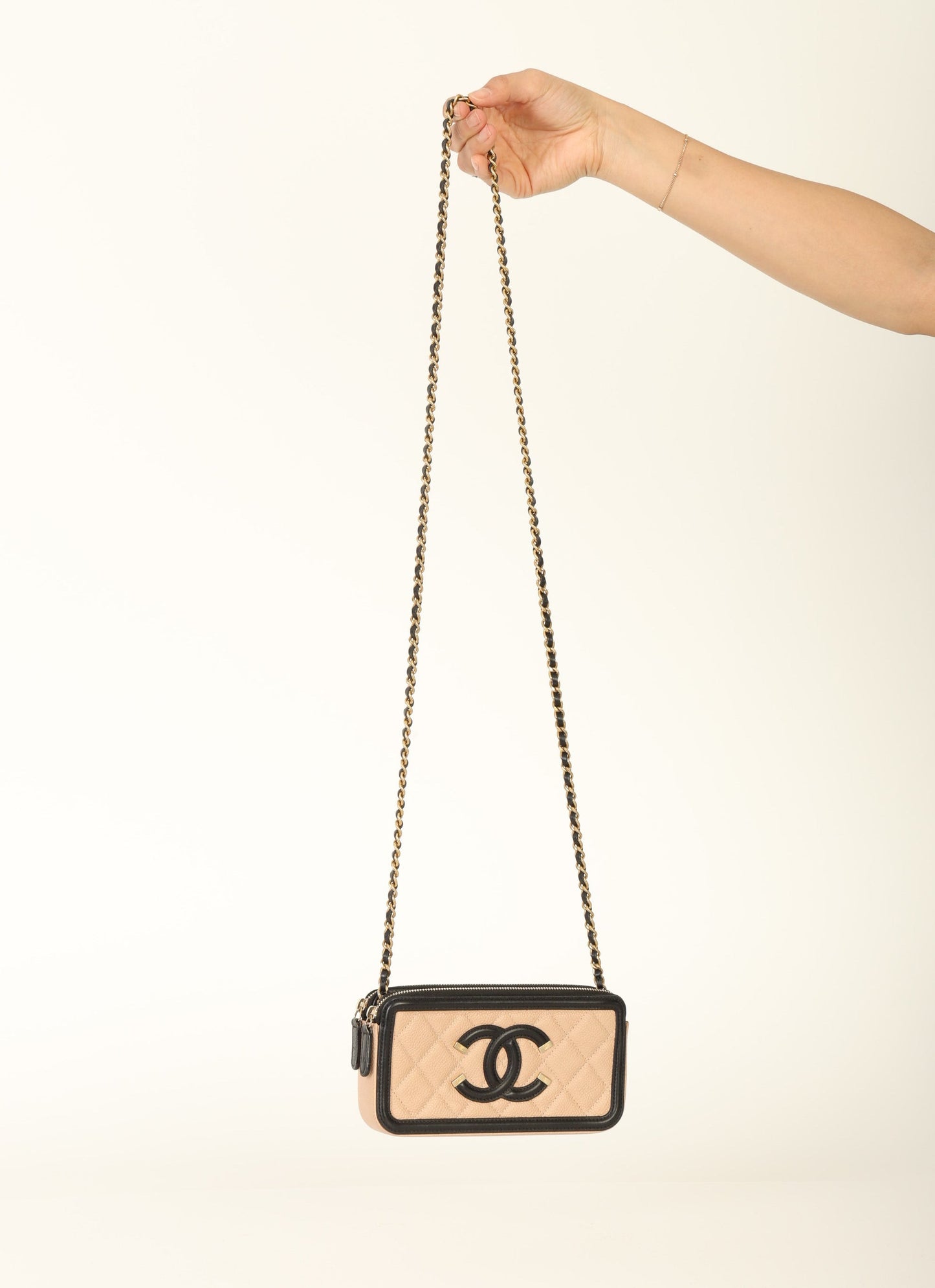Chanel 2018 Caviar Filigree Chain Shoulder Bag