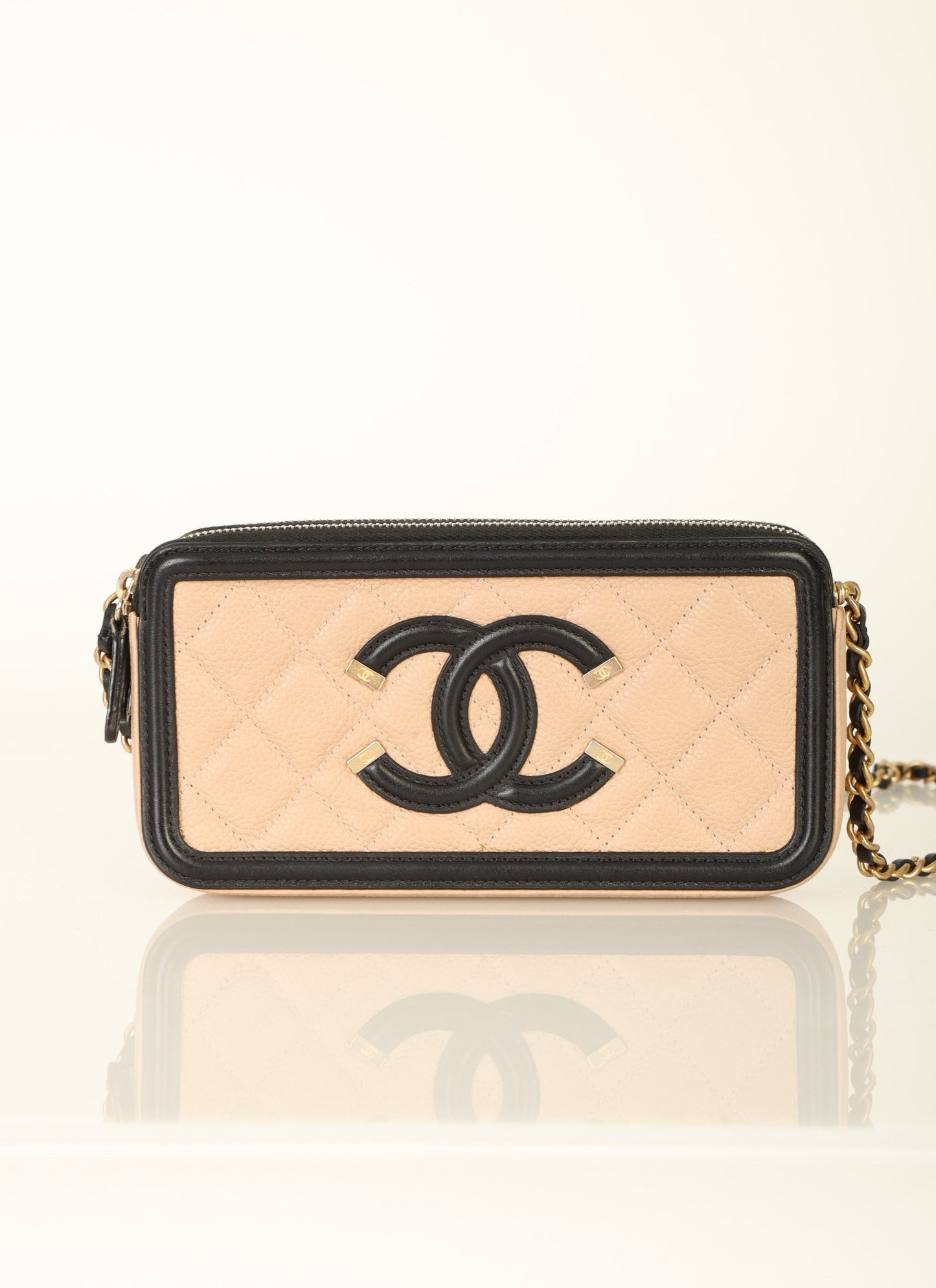 Chanel 2018 Caviar Filigree Chain Shoulder Bag