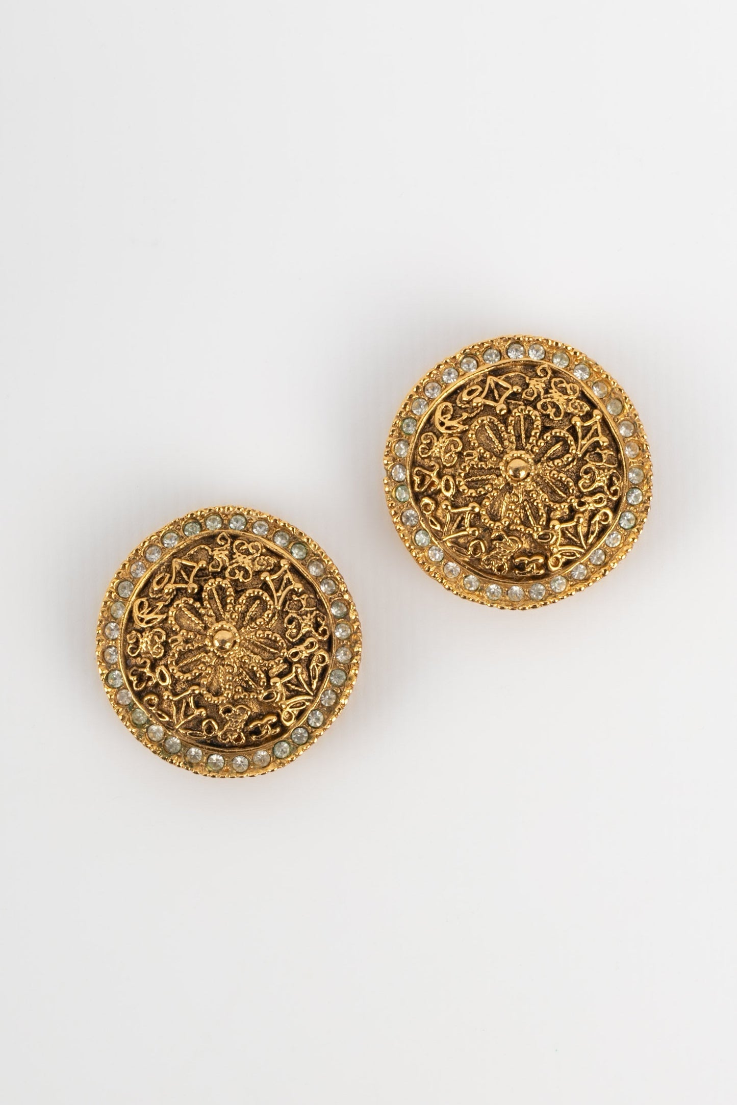 Boucles d'oreilles dores Chanel